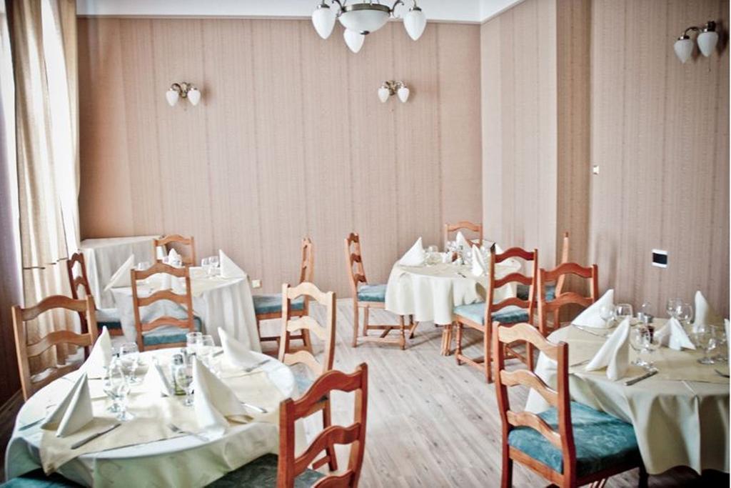 Hotel Arad Ngoại thất bức ảnh